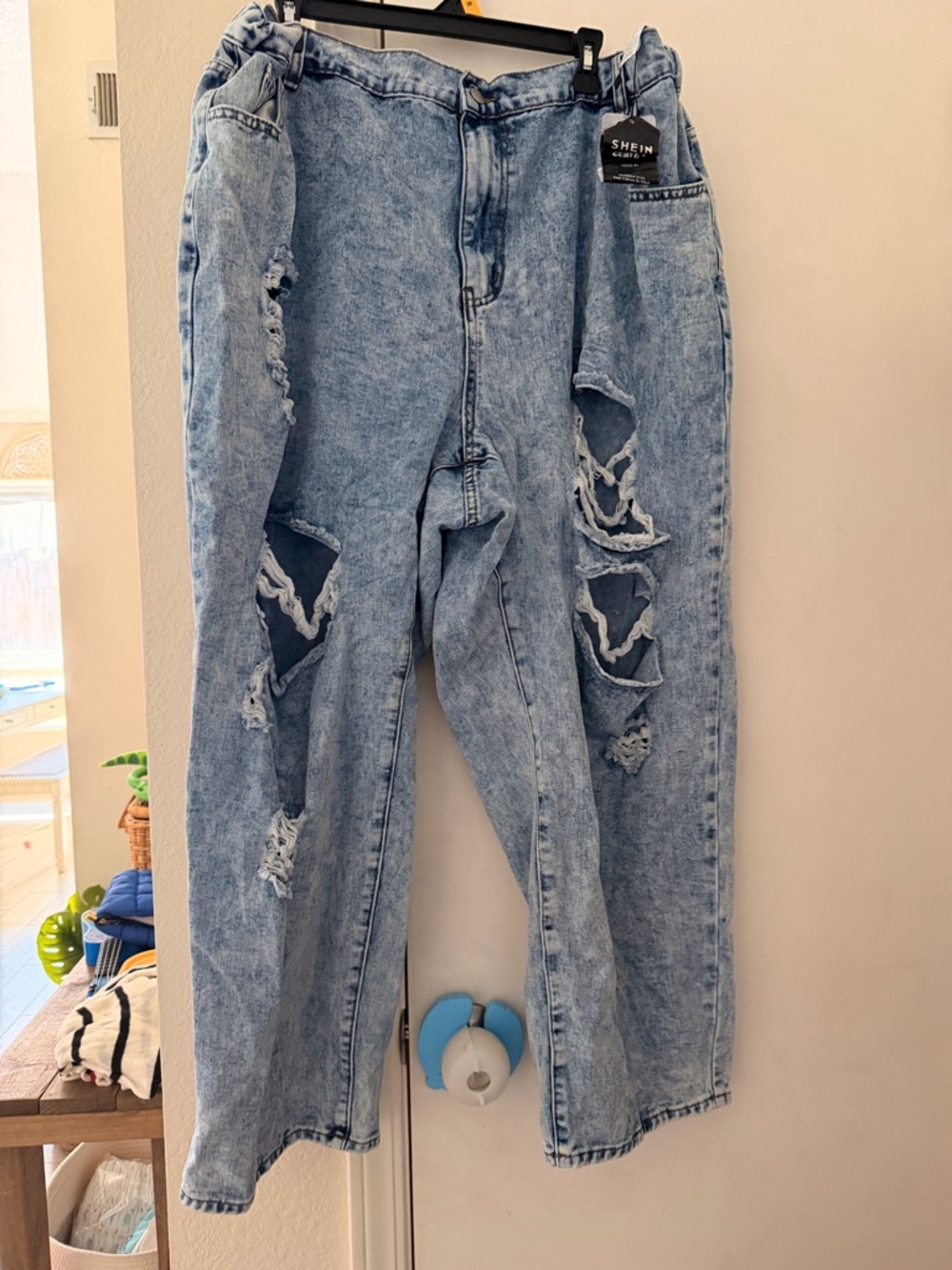 SHEIN Light Blue Acid Wash Ripped Jeans